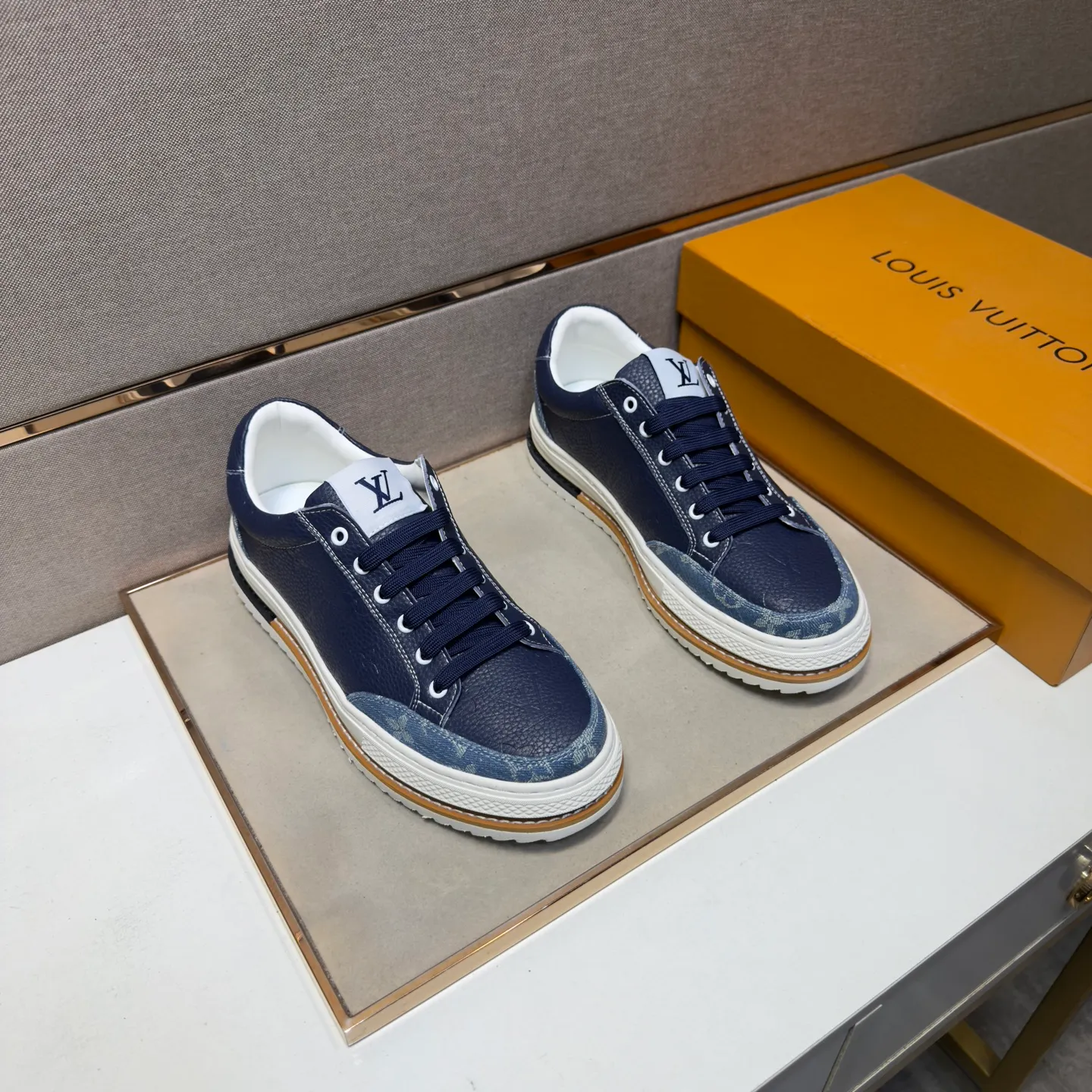 Men's men's shoes 💰pp400 [LV～] Men's casual shoes 2026z cabinet sales simultaneously 🔶Size: 38-44 #️⃣ 🔷2 colors🔜The upper is made of cowhide stitching➕Genuine leather lining, comfortable and breathable, sole: original comfortable and wear-resistant outsole, ⚠️Real 📱Photographed🎬The real thing is better📢📢📢